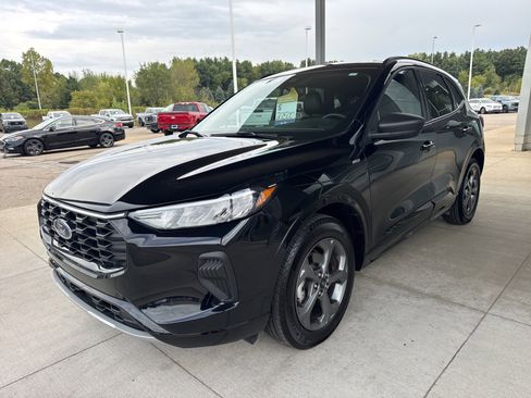 Certified 2024 Ford Escape ST-Line w/ Tech Pack #1 image 3