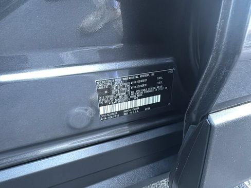 Used 2025 Toyota RAV4 LE AWD/4WD image 32