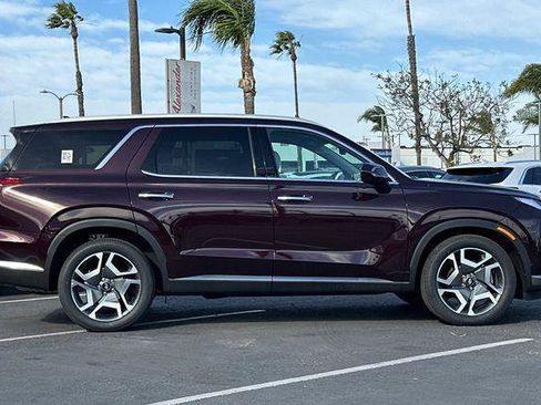 New 2025 Hyundai Palisade Limited image 3
