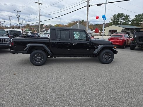 New 2026 Jeep Gladiator Sport image 8