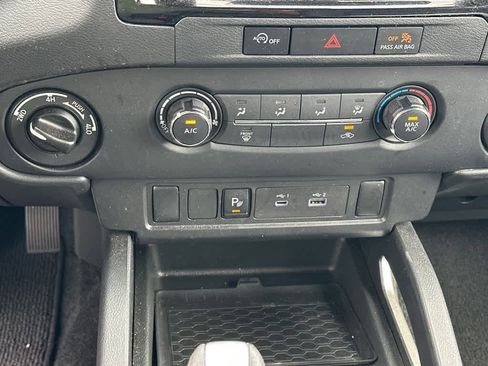Certified 2024 Nissan Frontier SV w/ Technology Package image 23