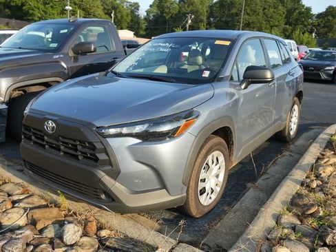 Used 2026 Toyota Corolla Cross L FWD image 6