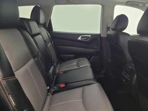 Used 2020 Nissan Pathfinder SL AWD/4WD image 19