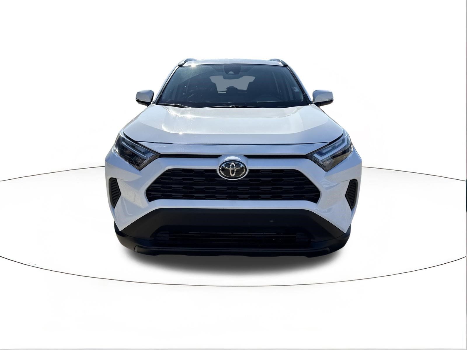 Used 2025 Toyota RAV4 XLE FWD image 8