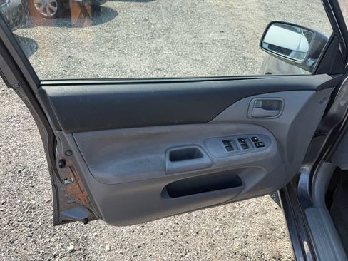 Used 2006 Mitsubishi Lancer ES FWD image 17