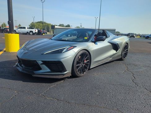 Used 2022 Chevrolet Corvette Stingray Preferred Conv w/ Z51 Performance Package RWD image 2