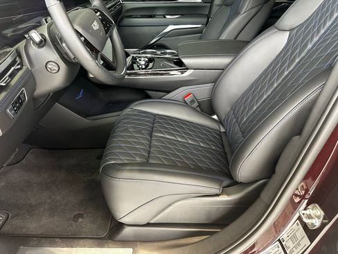 New 2025 Cadillac Escalade IQ Sport 1 w/ LPO, ONYX Package image 11