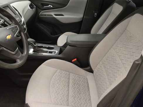 Used 2022 Chevrolet Equinox LT w/ LPO, Floor Liner Package FWD image 17