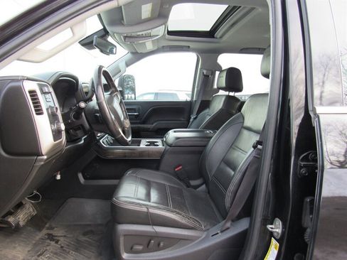 Used 2015 GMC Sierra 2500 Denali w/ Duramax Plus Package image 14