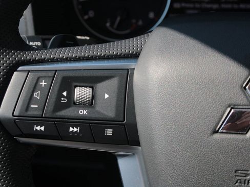 New 2025 Mitsubishi Outlander SE image 15