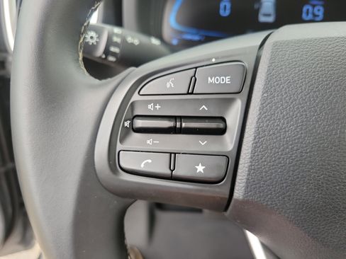 Used 2023 Hyundai Venue SEL image 29