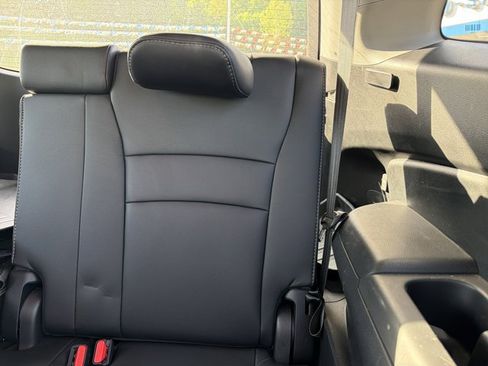 Used 2021 Honda Pilot Special Edition image 11