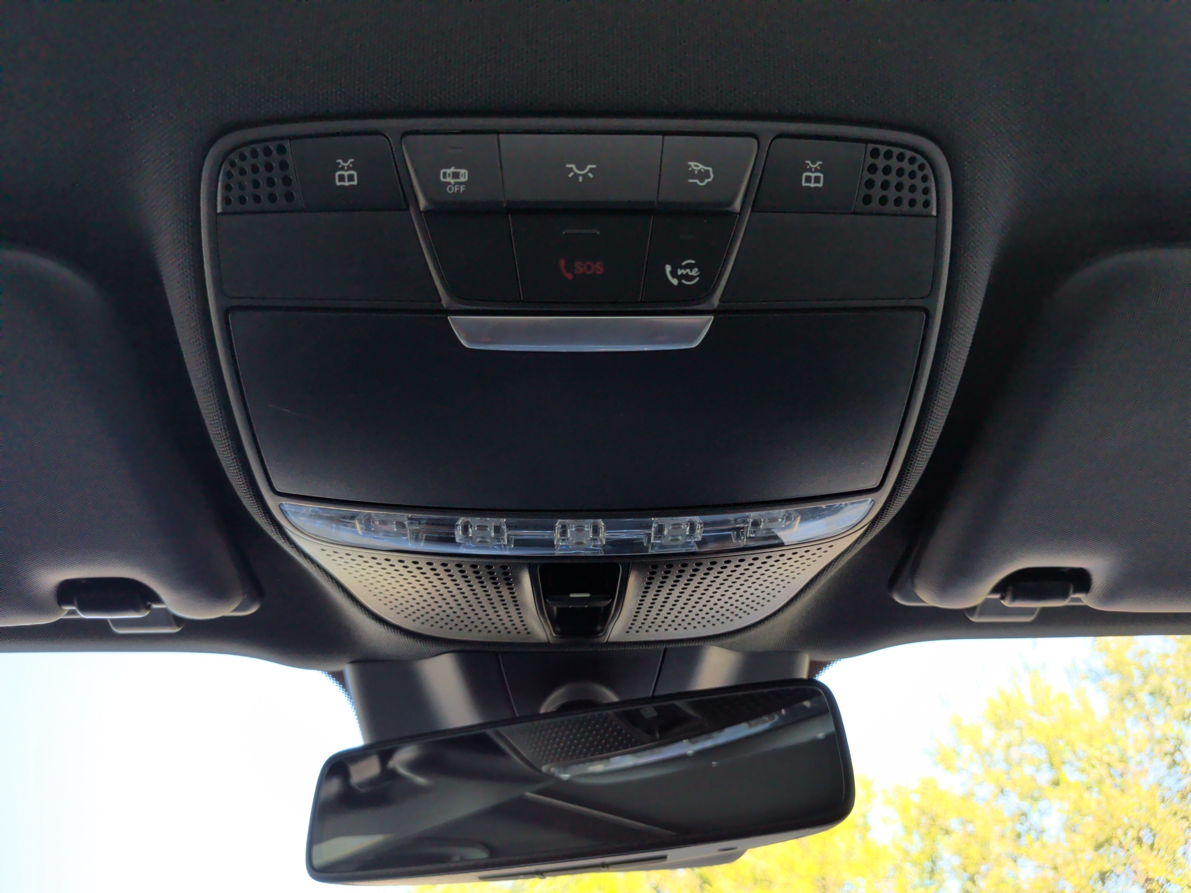 Used 2019 Mercedes-Benz E 300 image 32