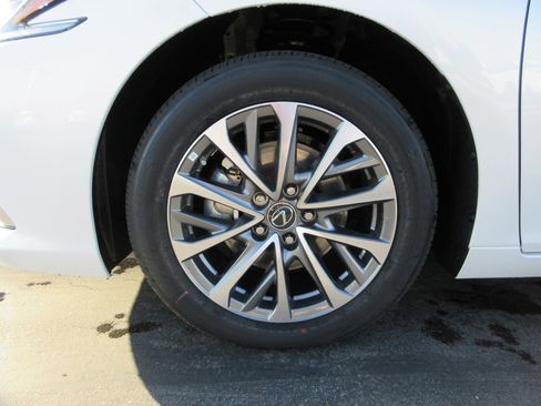 New 2025 Lexus ES 350 image 44