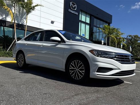 Used 2021 Volkswagen Jetta SE image 23