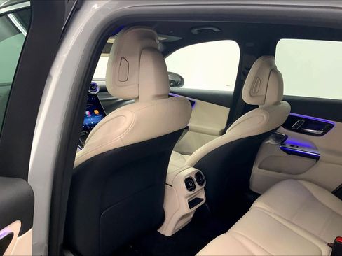 New 2026 Mercedes-Benz GLC 300 image 18