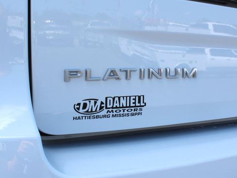 Used 2025 Ford Expedition Platinum AWD/4WD image 61