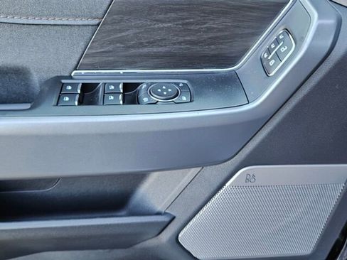 New 2025 Ford F150 Lariat w/ Equipment Group 502A High image 29