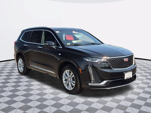 Certified 2024 Cadillac XT6 Luxury AWD/4WD image 2