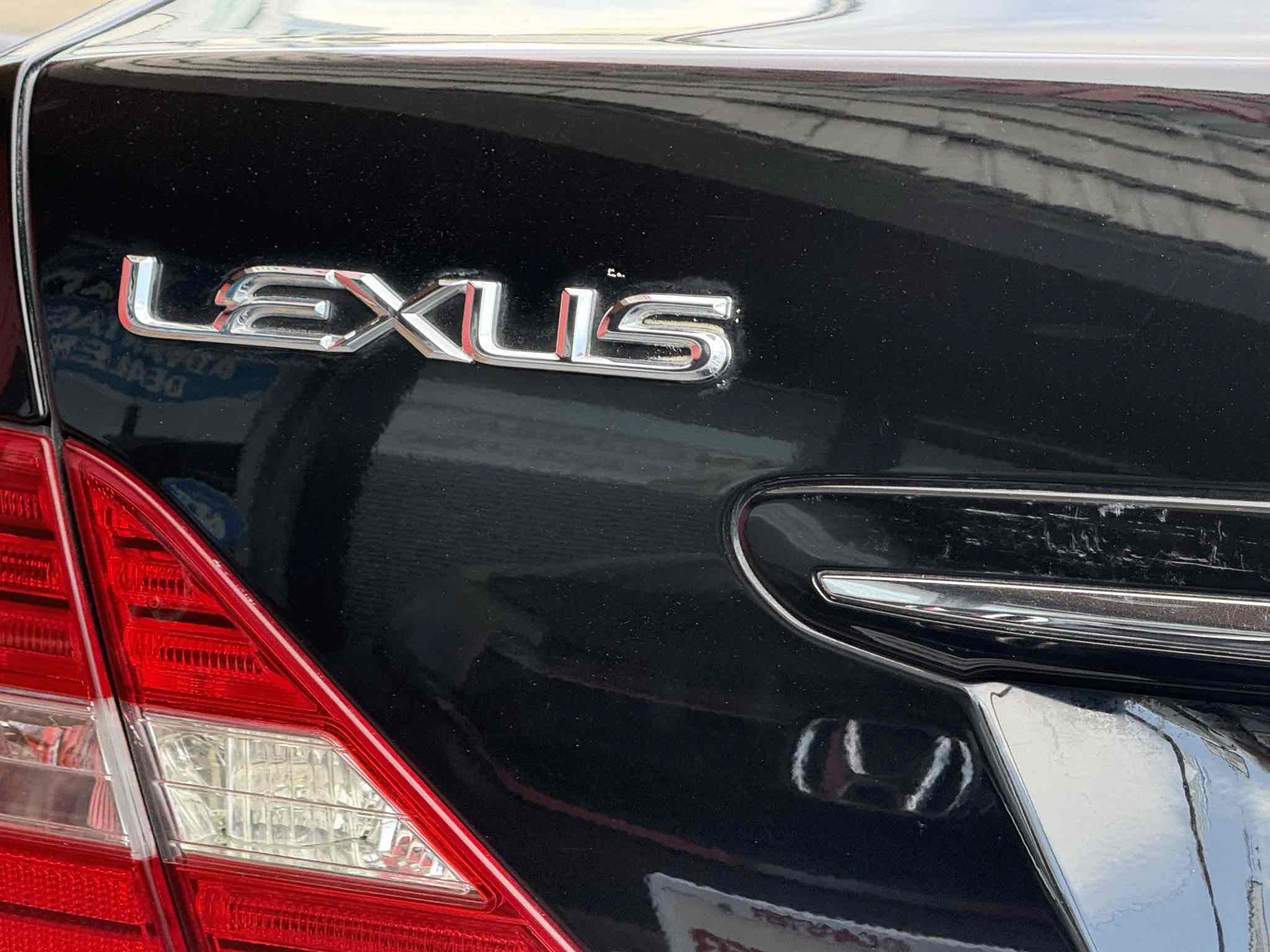 Used 2005 Lexus LS 430 RWD image 7