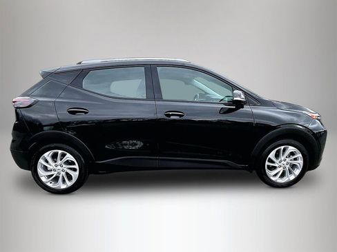 Certified 2023 Chevrolet Bolt EUV LT w/ Driver Confidence Package image 5