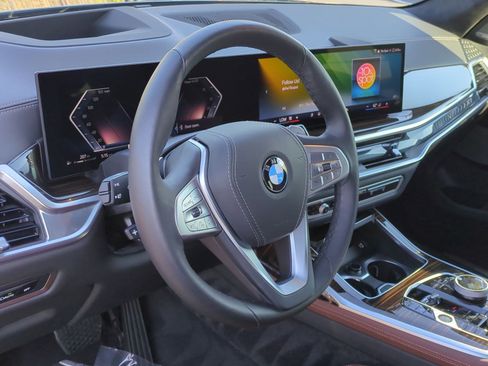 Used 2026 BMW X7 xDrive40i image 18