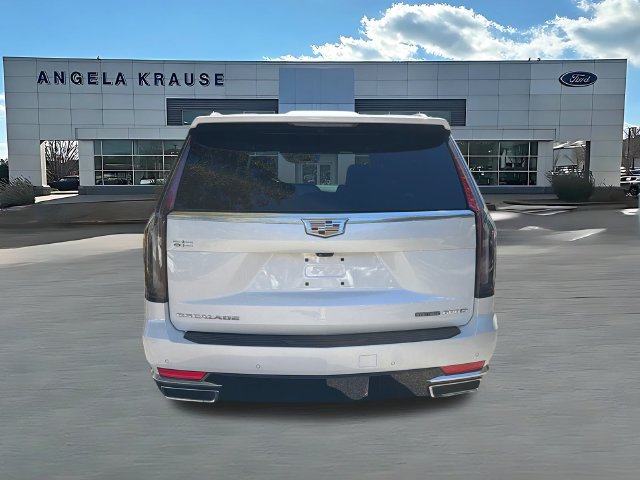 Used 2024 Cadillac Escalade Premium Luxury w/ Performance Package AWD/4WD image 7