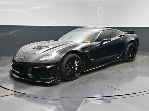 Used 2015 Chevrolet Corvette Z06 w/ 3LZ Preferred Equipment Group RWD image 22