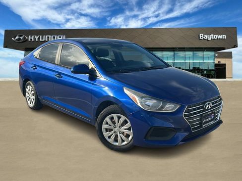 Used 2019 Hyundai Accent SE FWD image 1