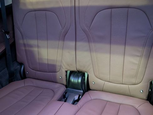 Used 2020 BMW X7 xDrive40i w/ Premium Package image 16