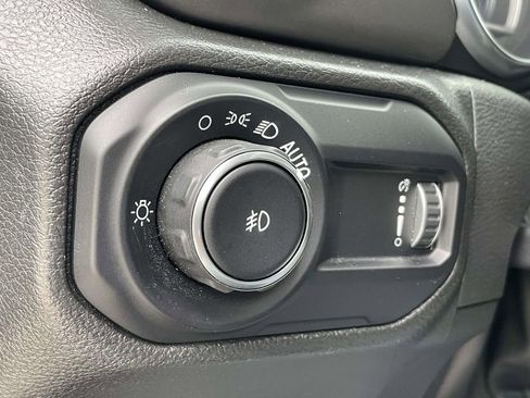 Used 2023 Jeep Wrangler Unlimited Sport AWD/4WD image 28