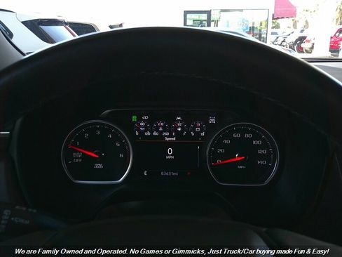 Used 2021 Chevrolet Suburban Z71 w/ Z71 Off-Road Package image 12