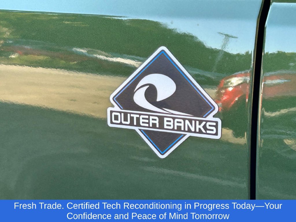Used 2025 Ford Bronco Outer Banks AWD/4WD image 5