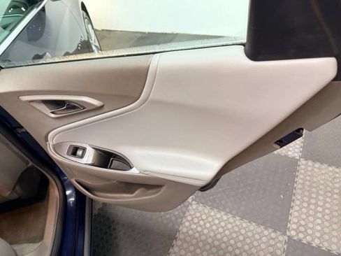 Used 2017 Chevrolet Malibu LT w/ Leather Package FWD image 42