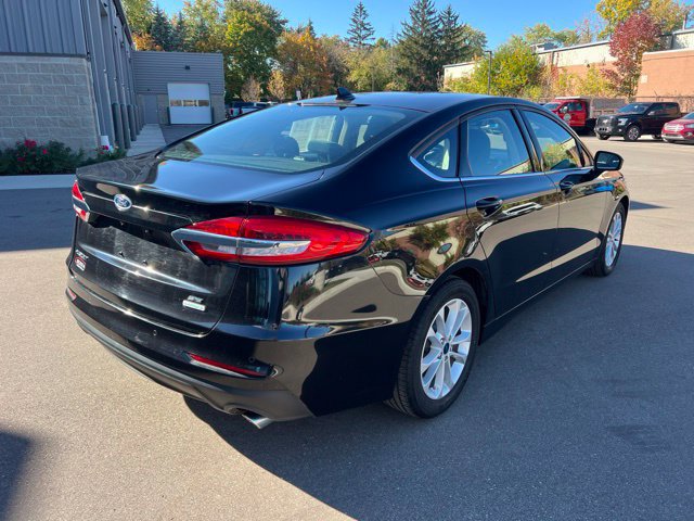 Used 2020 Ford Fusion SE FWD image 5