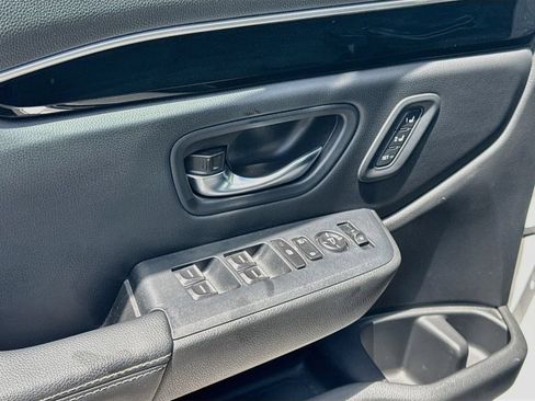 Used 2025 Honda Pilot Touring image 19