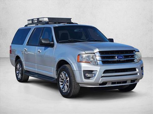 Used 2017 Ford Expedition EL XLT image 3