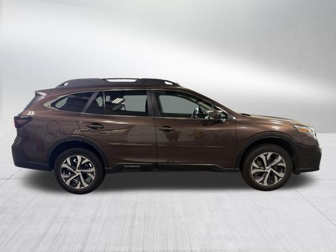 Used 2022 Subaru Outback Limited AWD/4WD image 8