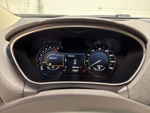 Used 2017 Lincoln MKX Reserve image 22