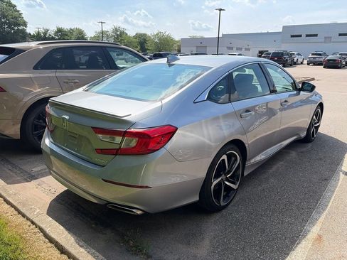 Used 2018 Honda Accord Sport image 8