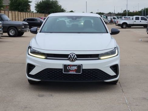 Used 2025 Volkswagen Jetta Sport FWD image 10