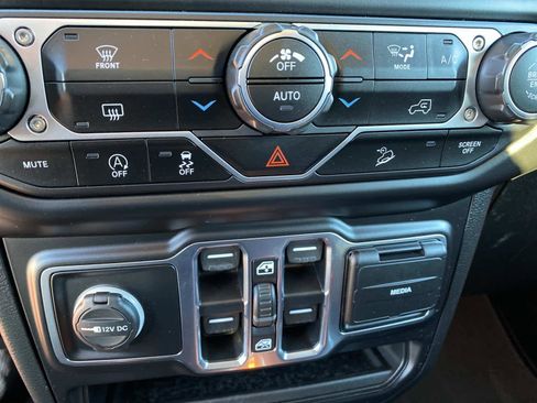 Certified 2021 Jeep Wrangler Unlimited Sport image 15