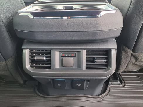 Used 2024 Ford F150 Lariat w/ Equipment Group 502A High AWD/4WD image 18
