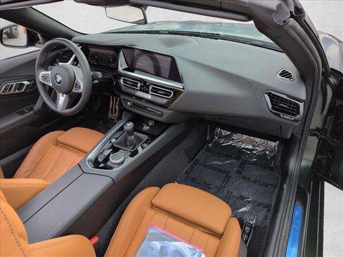 Used 2025 BMW Z4 M40i w/ Edition RWD image 19