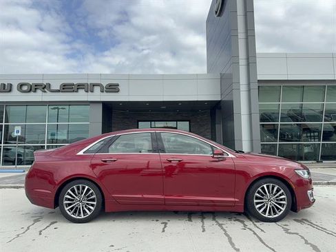 Used 2017 Lincoln MKZ Select image 8