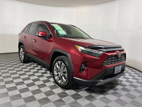 Used 2022 Toyota RAV4 Limited image 6