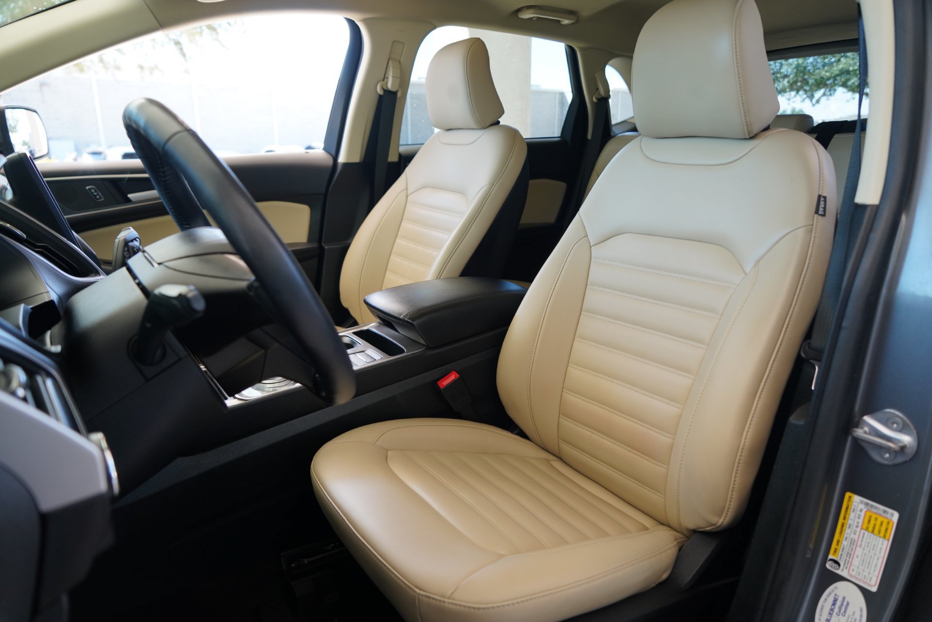 Used 2024 Ford Edge SEL AWD/4WD image 10
