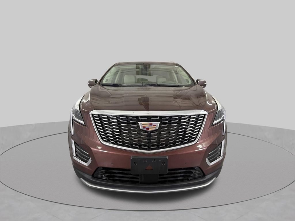 Used 2022 Cadillac XT5 Premium Luxury w/ Technology Package AWD/4WD image 4