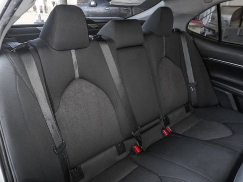 Used 2022 Toyota Camry LE image 43