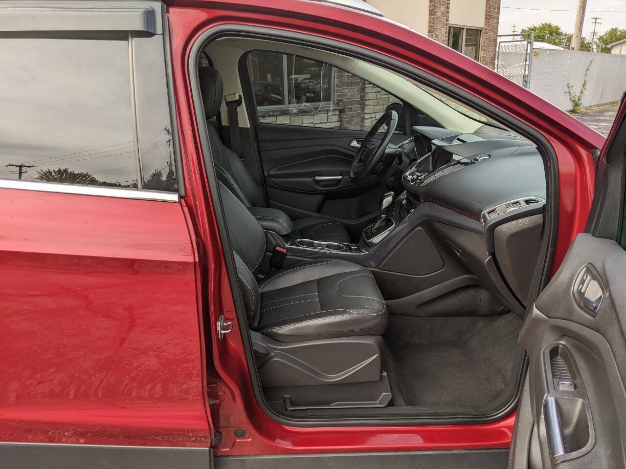 Used 2013 Ford Escape Titanium w/ Parking Technology Pkg AWD/4WD image 14